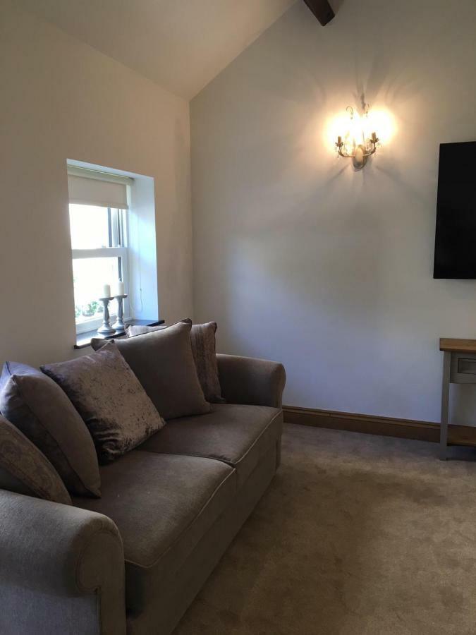 The Coach House Villa Southport Bagian luar foto