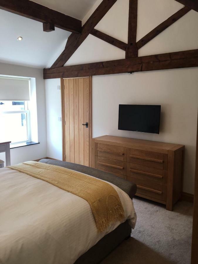 The Coach House Villa Southport Bagian luar foto