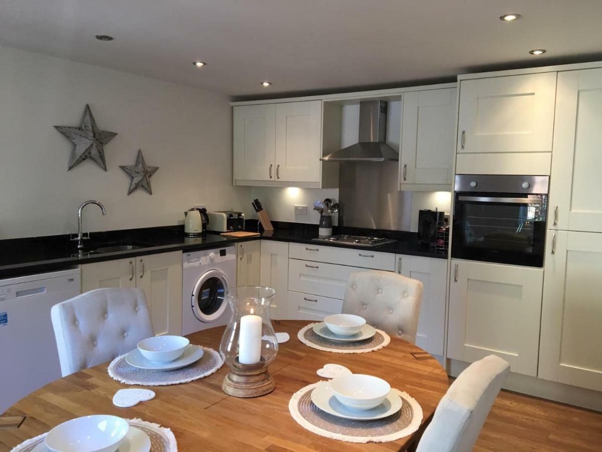 The Coach House Villa Southport Bagian luar foto